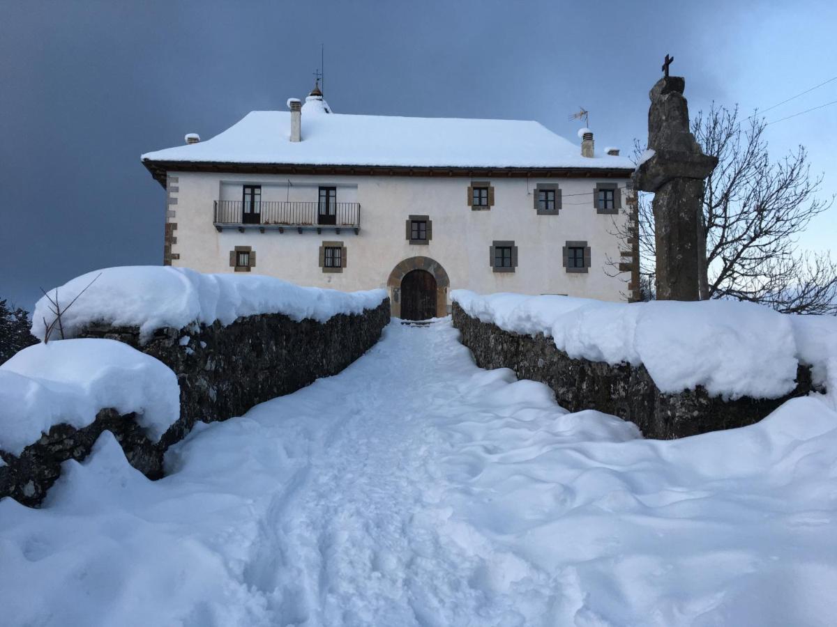 Apartamento Ikuilu Ochagavia-Selva De Irati Exterior foto